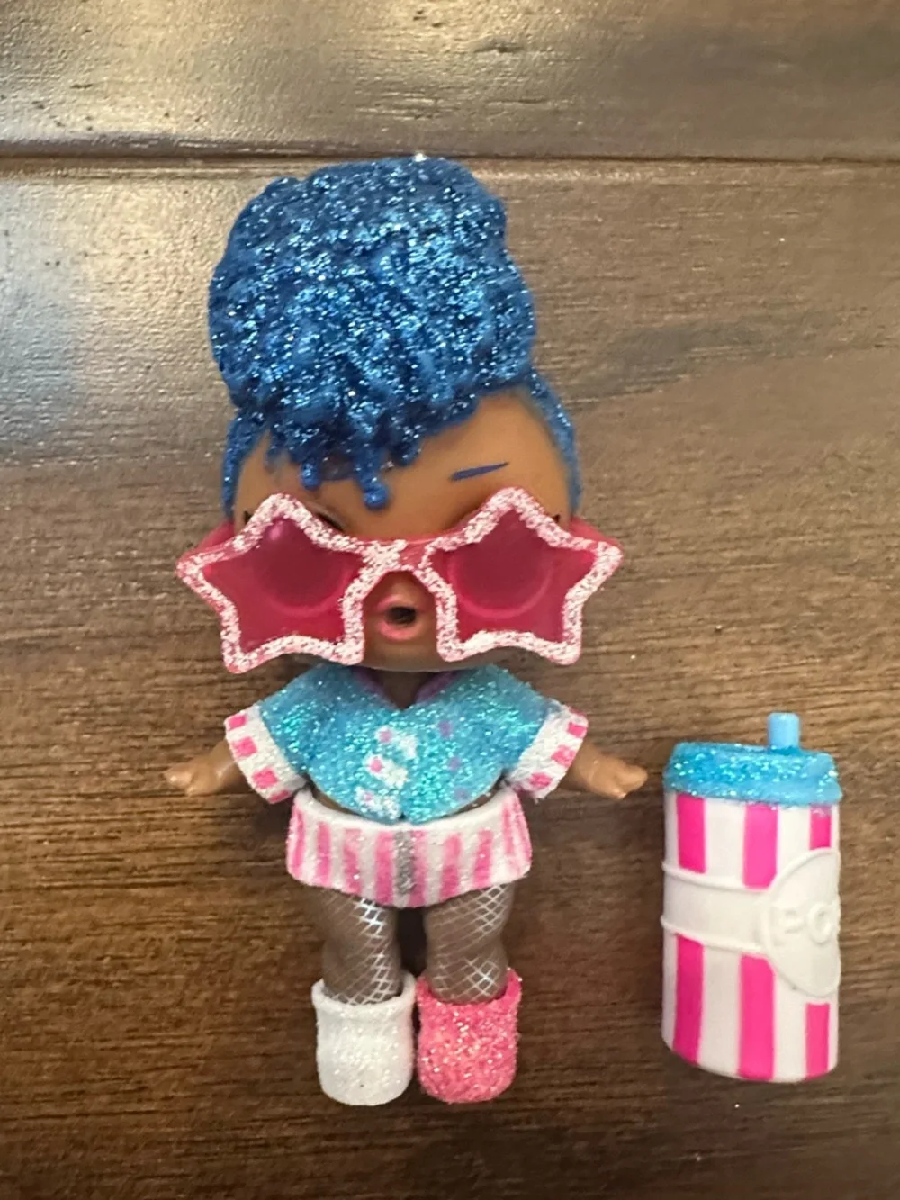 EUC L.O.L. Surprise! Glitter Blue-Haired Fashion Doll with Pink Star Sunglasses